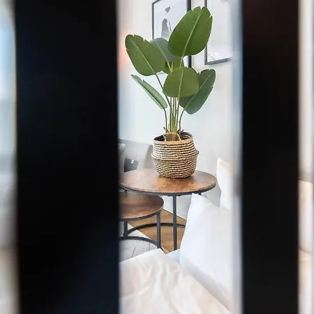 New - - - Universitaetsklinikum * Aψβούργη